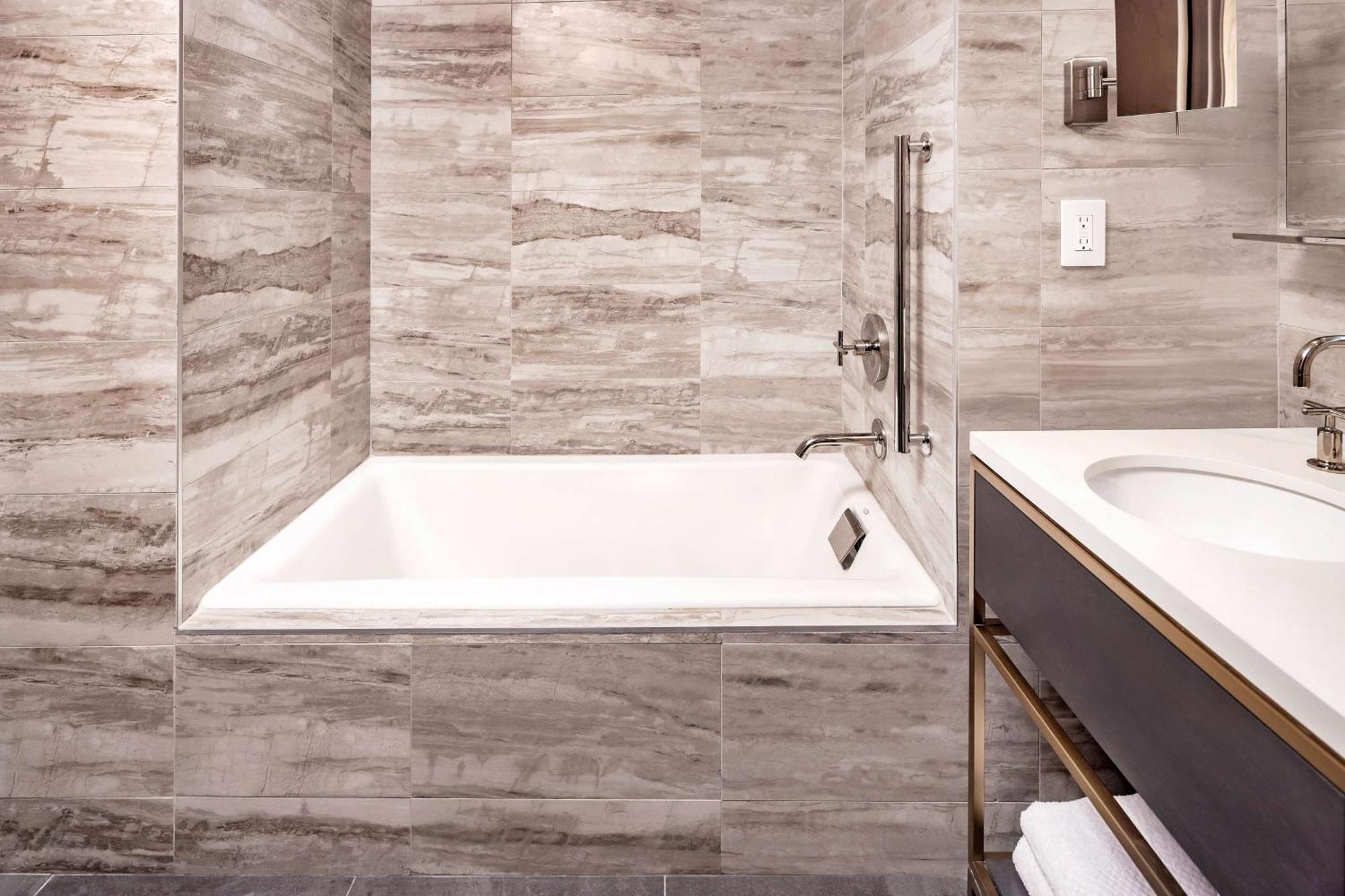 Hilton Club The Central At 5Th New York Bagian luar foto
